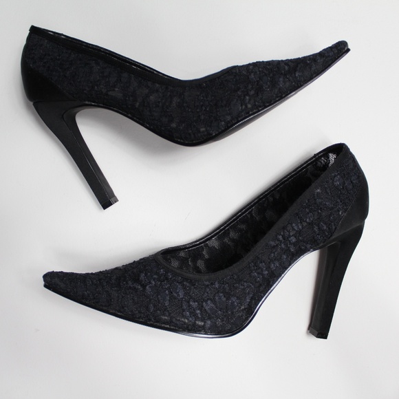 Steve Madden Shoes - NWOT Steve Madden Black Lace Pointed Heels